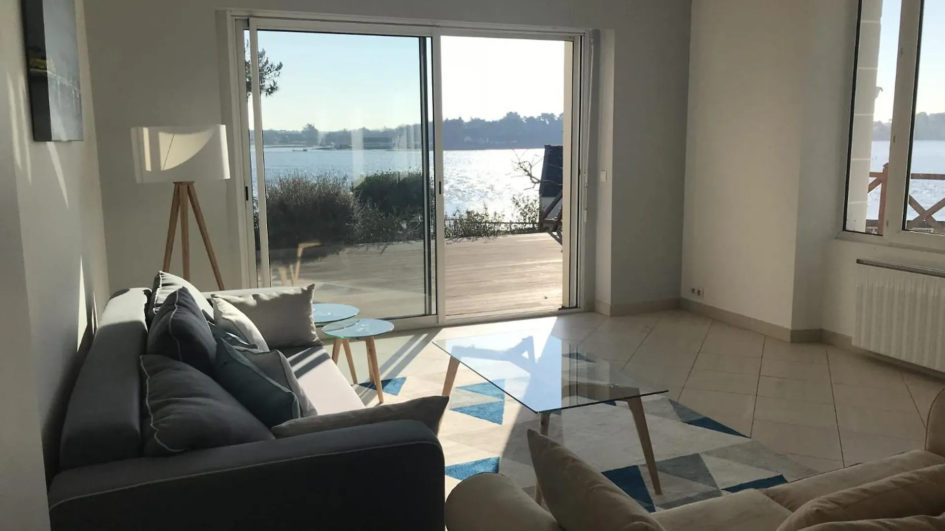 Holiday home Havre De Paix Les Pieds Dans L'Eau Villa Locoal-Mendon