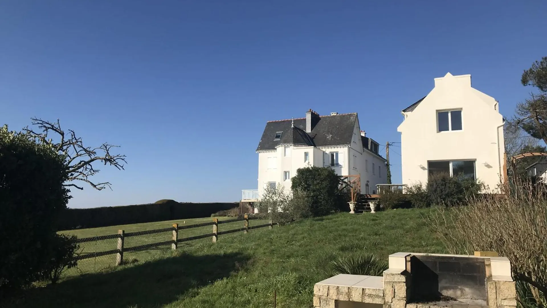 Holiday home Havre De Paix Les Pieds Dans L'Eau Villa Locoal-Mendon France